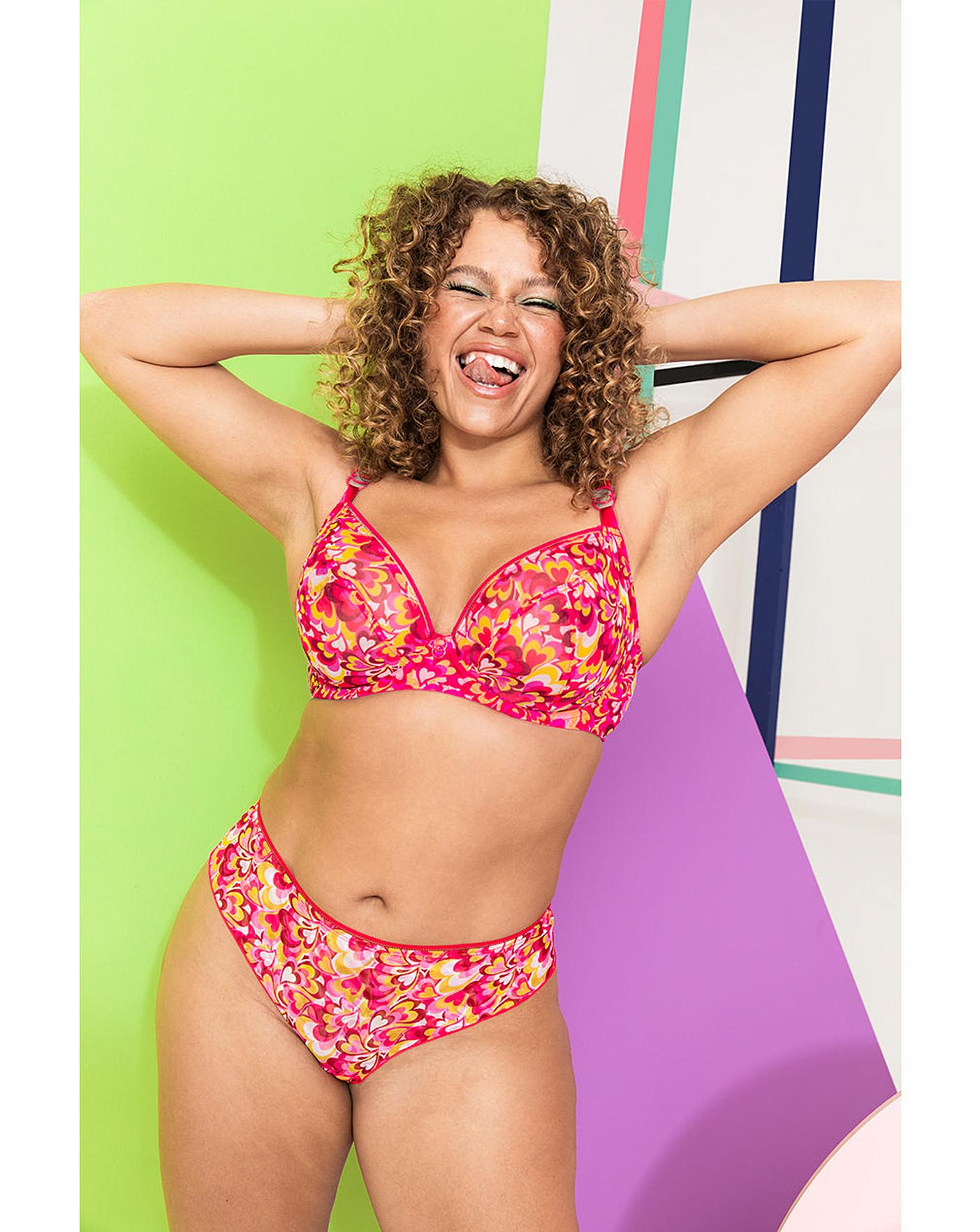  Curvy Kate Lifestyle Print Shorts| Pink Hearts