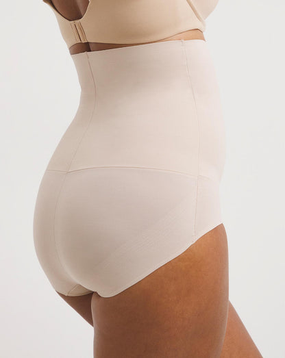  Miraclesuit Comfy Curves Firm Control Hi Waist Brief| Nude