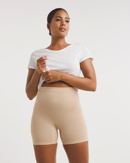  Maidenform Seamless Light Control Shaping Shorts| Nude
