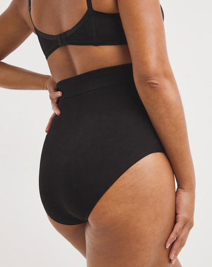  MAGISCULPT Seamfree High Waist Control Brief| Black