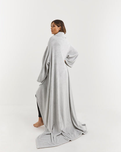  Pretty Secrets Wearable Blanket| Light Grey| ONE SIZE